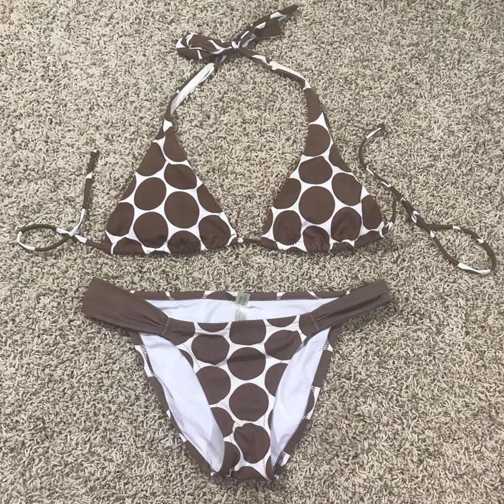 Victoria’s Secret bikini